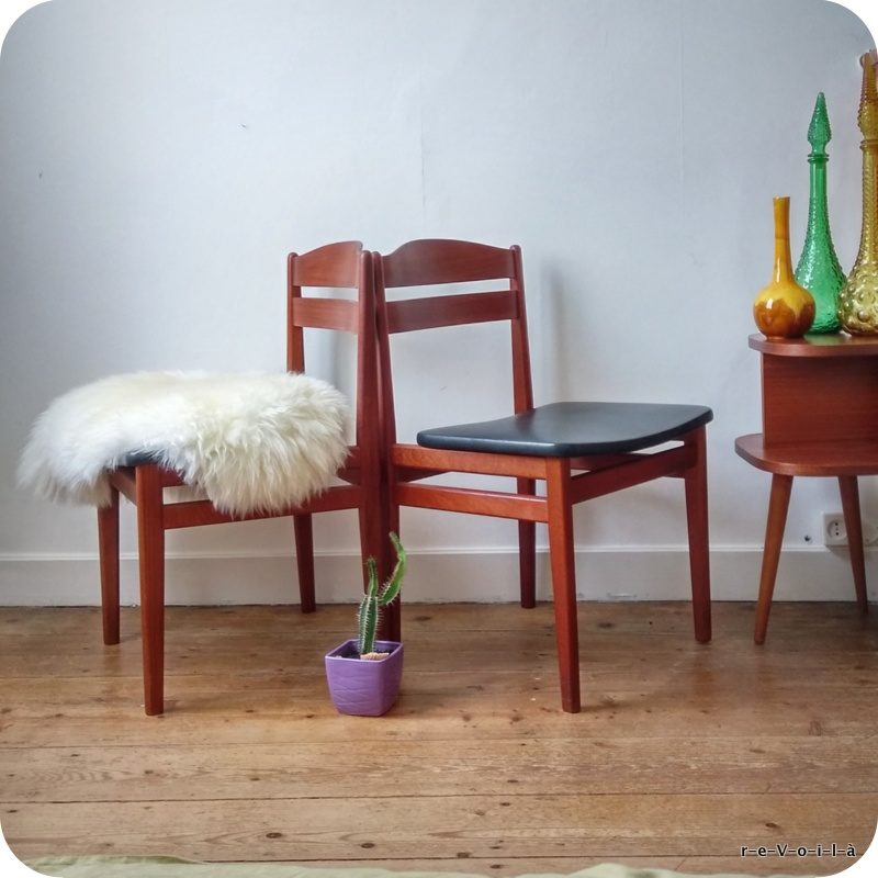 2 chaises scandinaves teck
