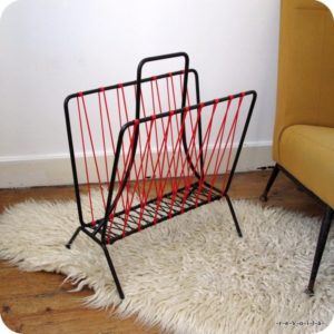 Porte-revues scoubidou